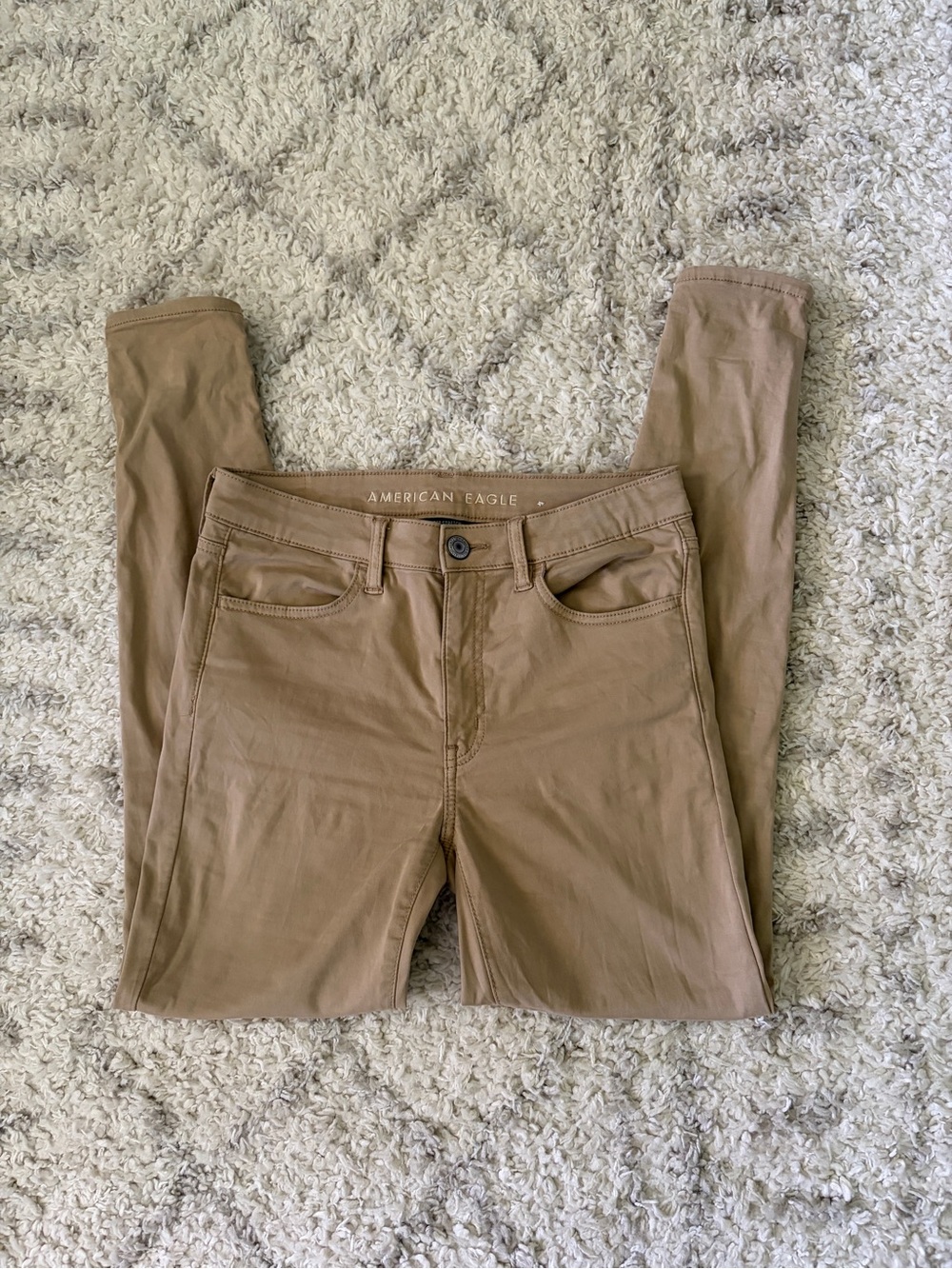 american eagle super stretchy khaki pants